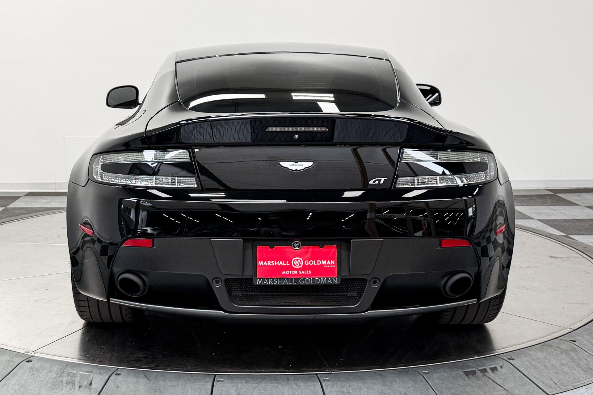 Used 2015 Aston Martin V8 Vantage GT RWD image 8