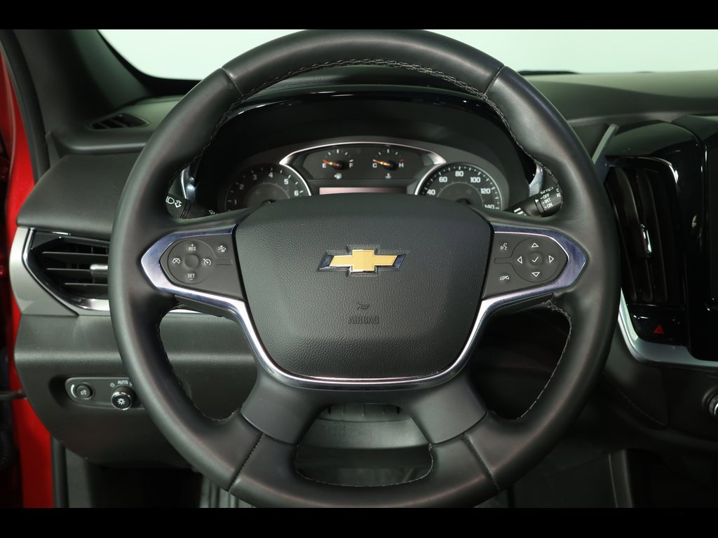 Used 2023 Chevrolet Traverse LT image 25