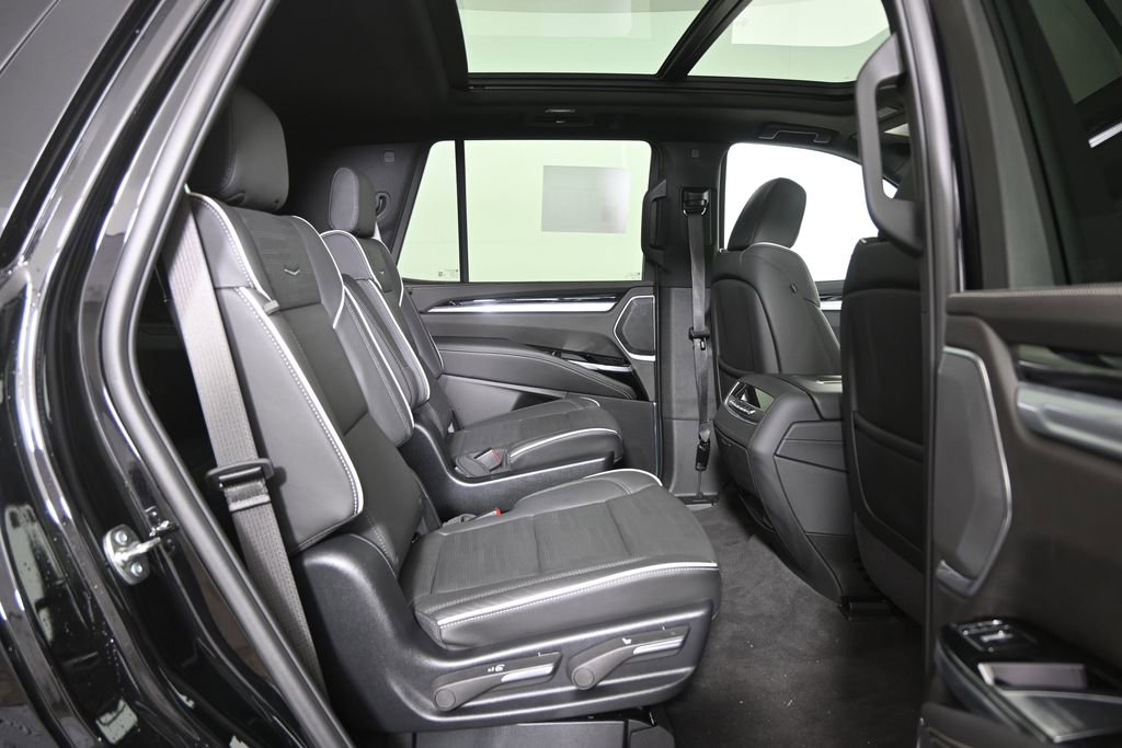 Used 2025 Cadillac Escalade Sport w/ Touring Package image 16