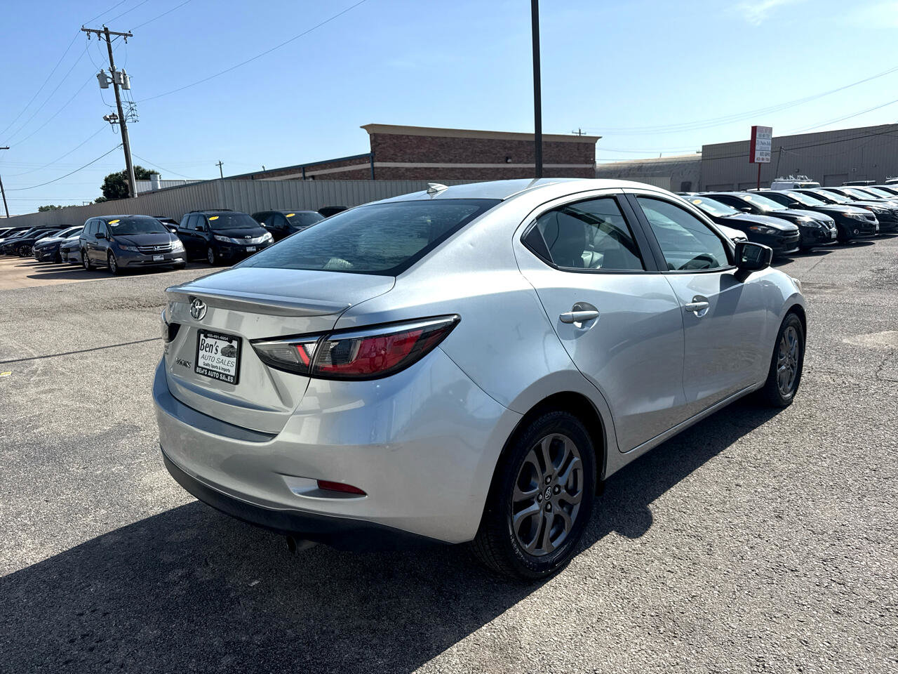 Used 2019 Toyota Yaris Sedan image 6