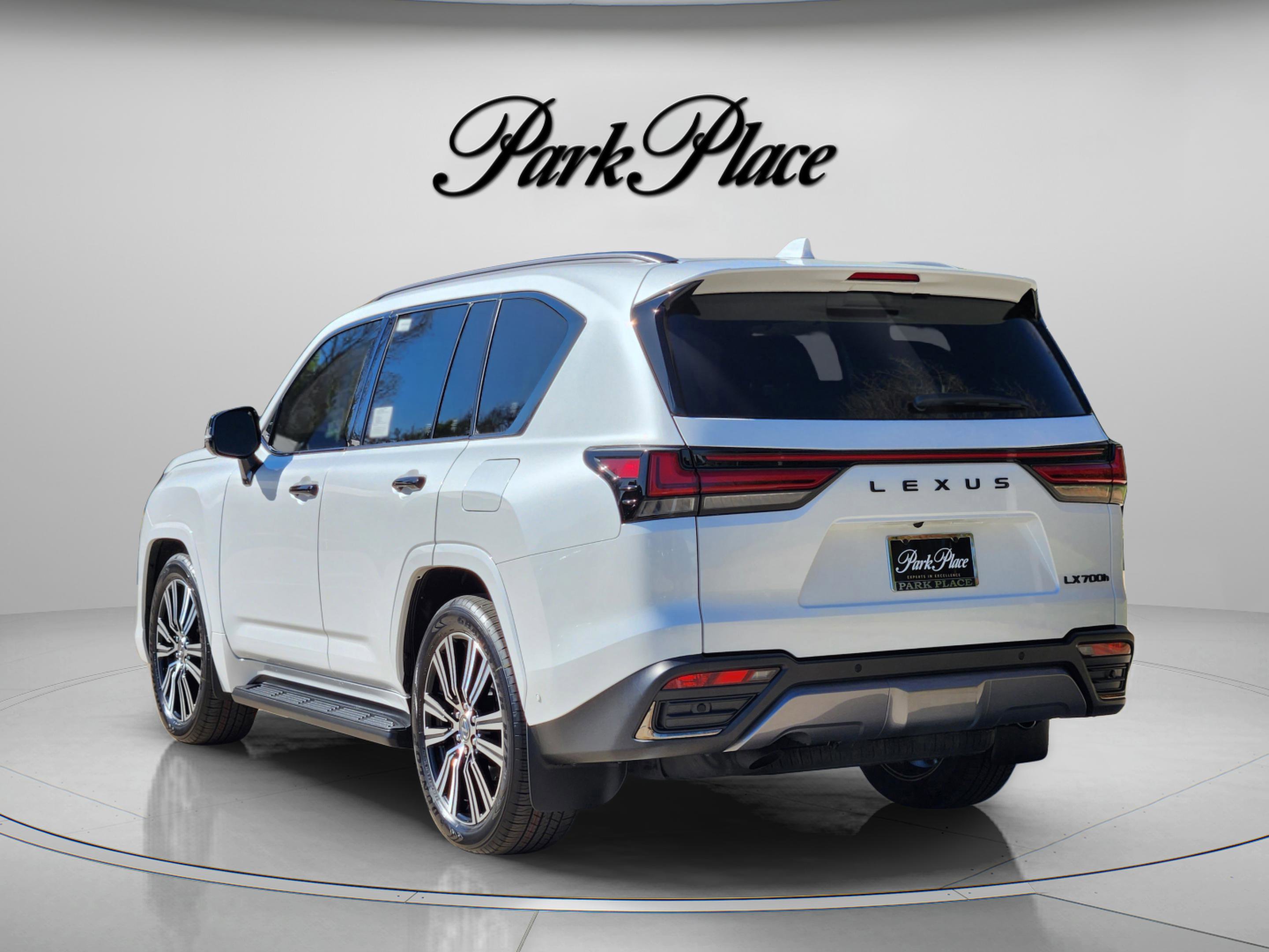 New 2026 Lexus LX 700h Luxury image 3