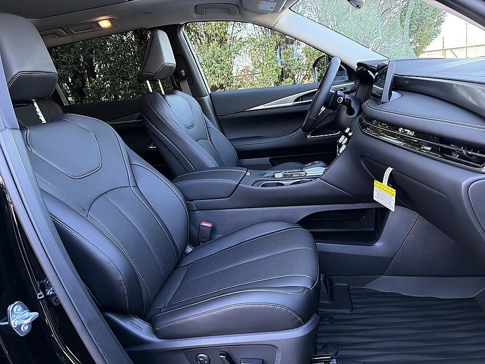 New 2026 INFINITI QX60 Luxe image 21