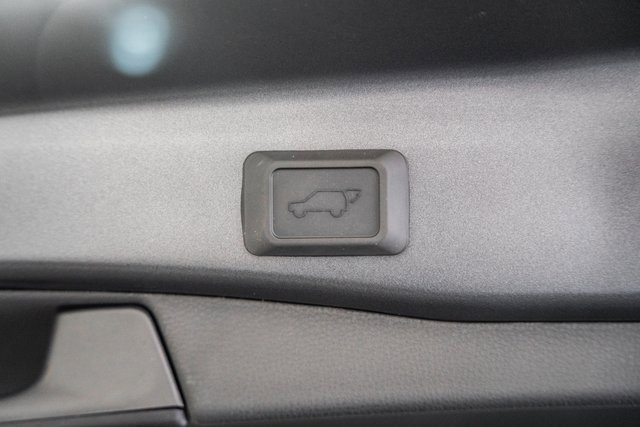 New 2025 Toyota RAV4 XLE image 10