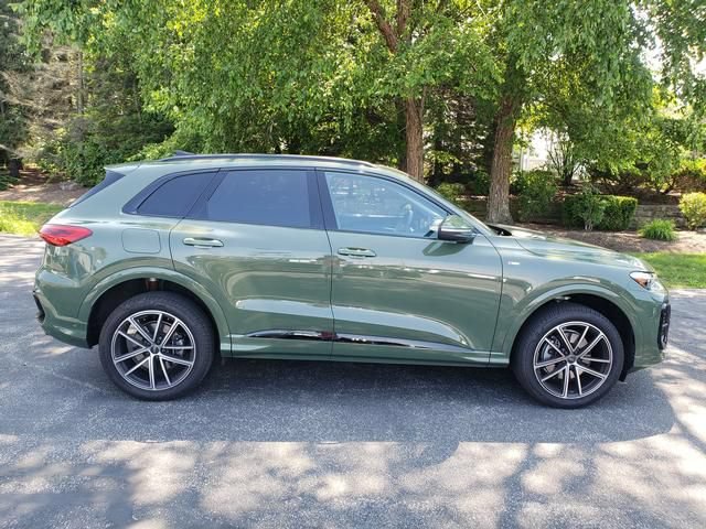 Used 2026 Audi Q5 Premium Plus AWD/4WD image 2