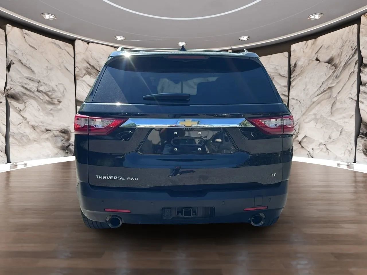 Used 2020 Chevrolet Traverse LT w/ LT Premium Package image 6