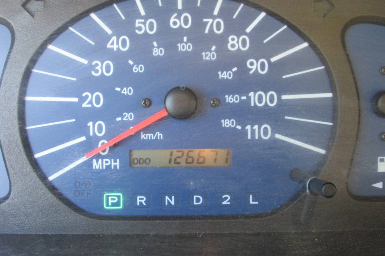 Used 2002 Toyota Sienna CE FWD image 40