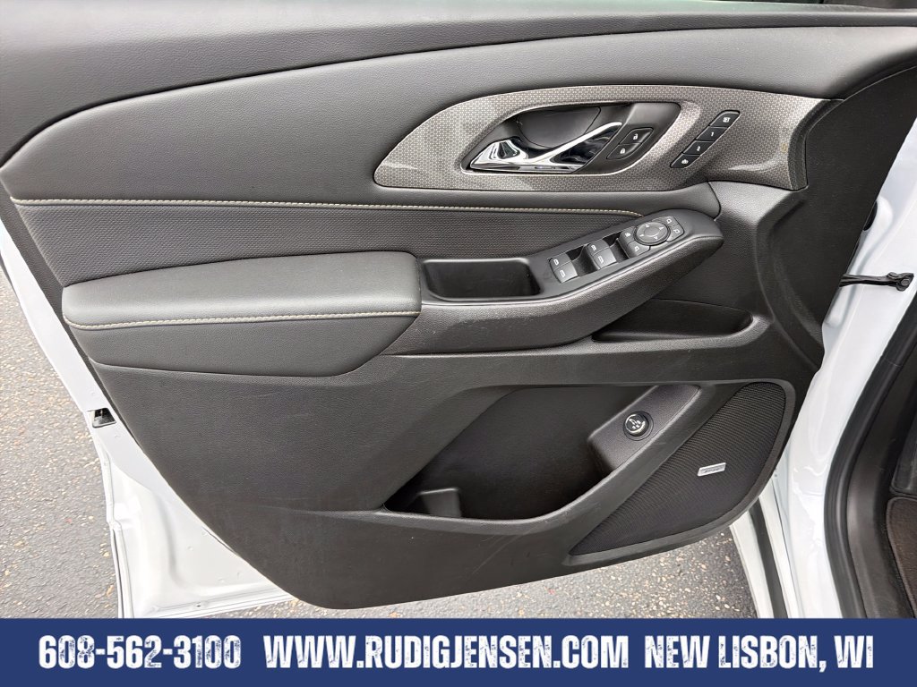 Used 2023 Chevrolet Traverse Premier AWD/4WD image 10