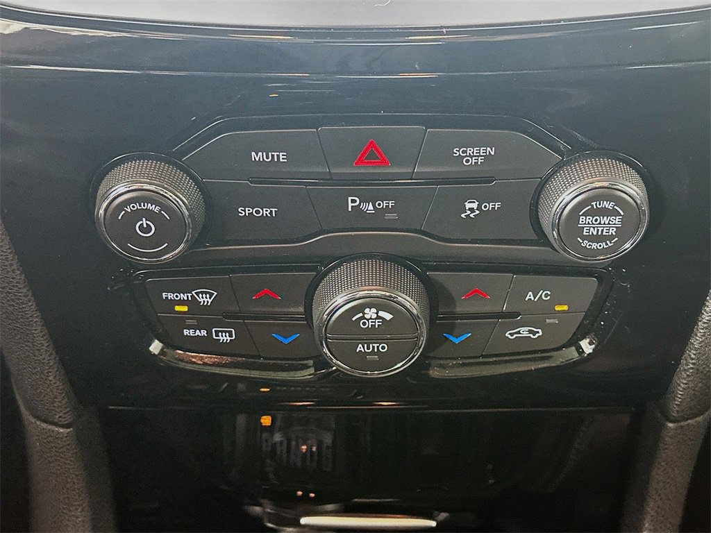 Used 2023 Chrysler 300 S image 18