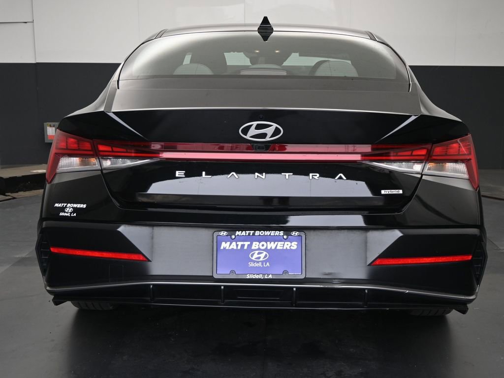 Used 2025 Hyundai Elantra Limited image 17