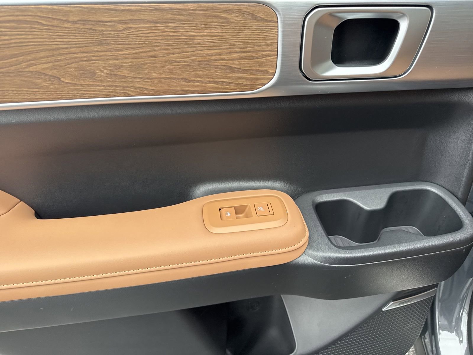 Used 2026 Hyundai Santa Fe Calligraphy image 17