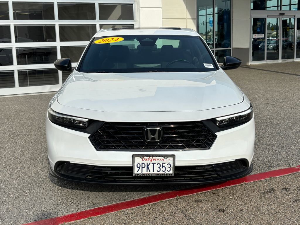 Used 2024 Honda Accord Sport image 2