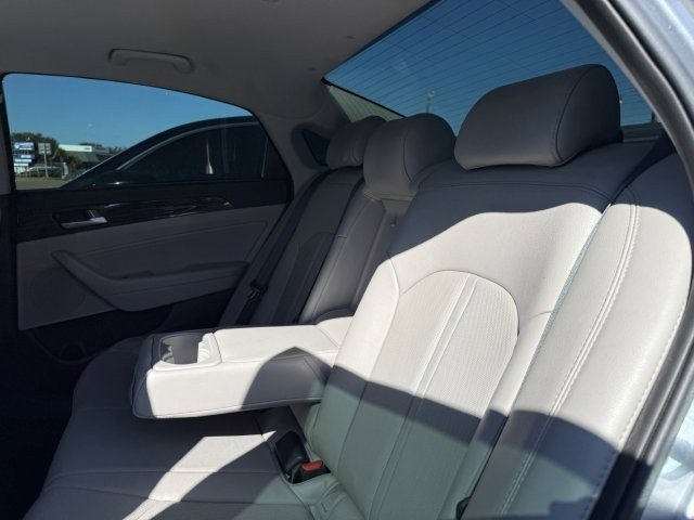 Used 2017 Hyundai Sonata Limited image 17