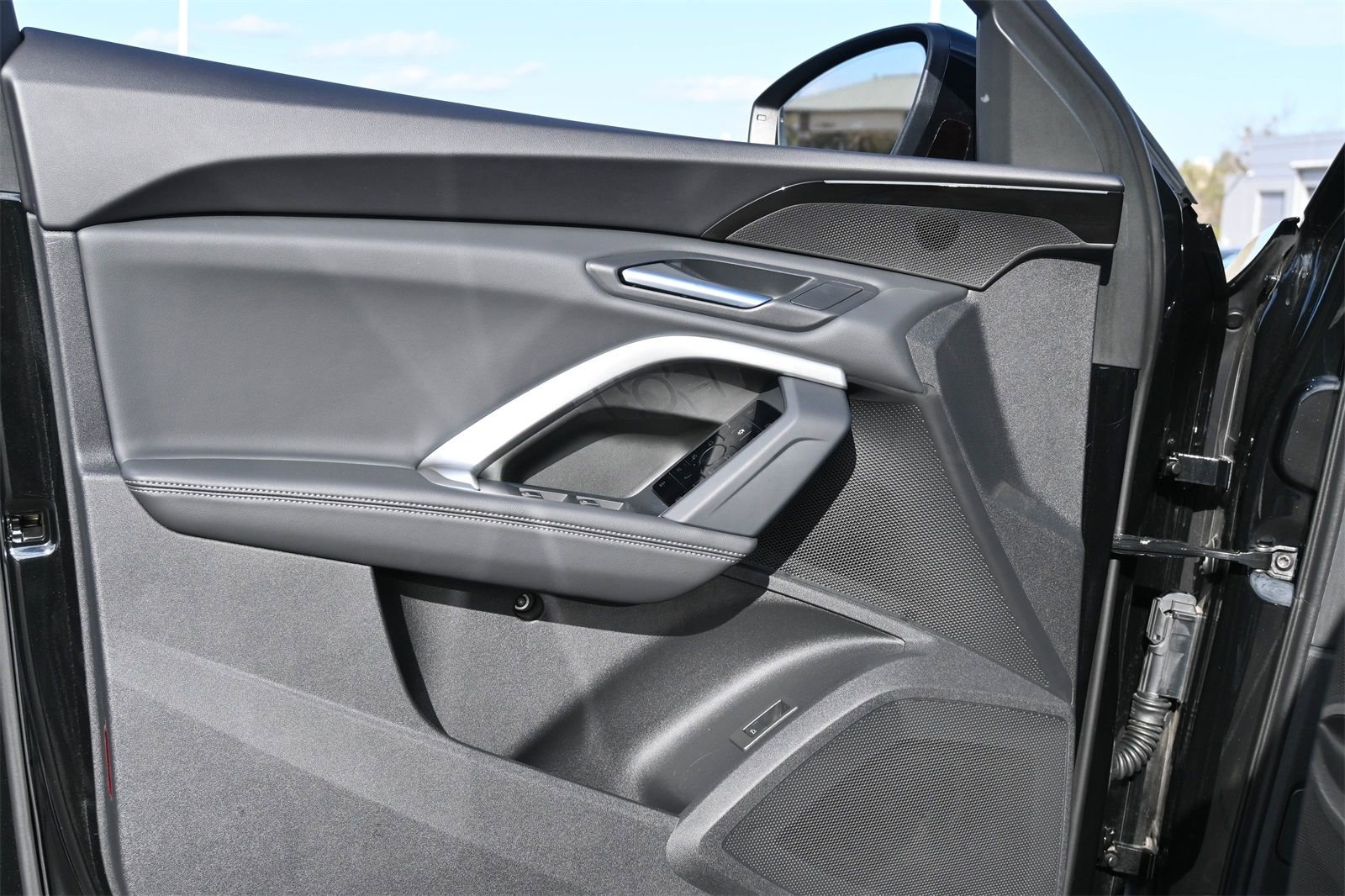 Certified 2025 Audi Q5 Premium w/ Convenience Package image 16