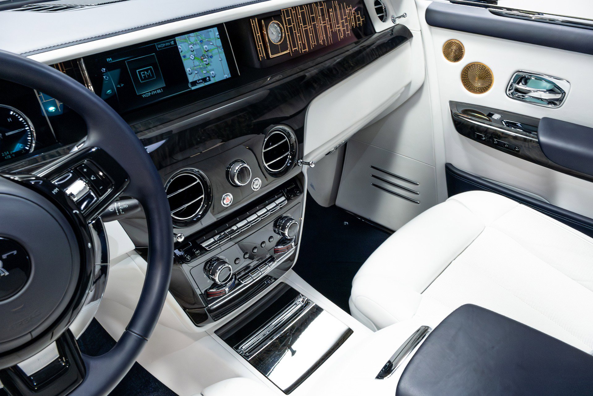 Used 2021 Rolls-Royce Phantom Sedan RWD image 88