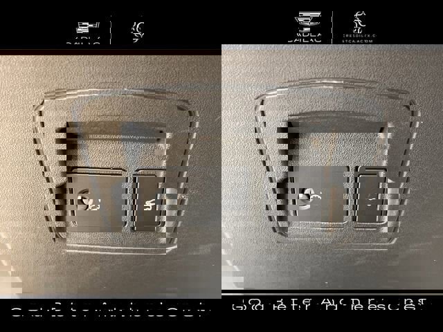 Used 2023 Land Rover Range Rover Velar R-Dynamic S image 21