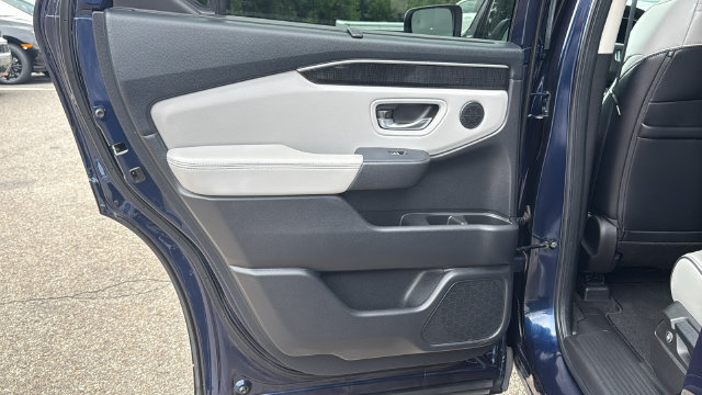 Used 2023 Honda Pilot Elite image 24