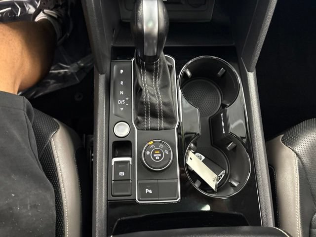 Used 2023 Volkswagen Atlas SEL AWD/4WD image 43