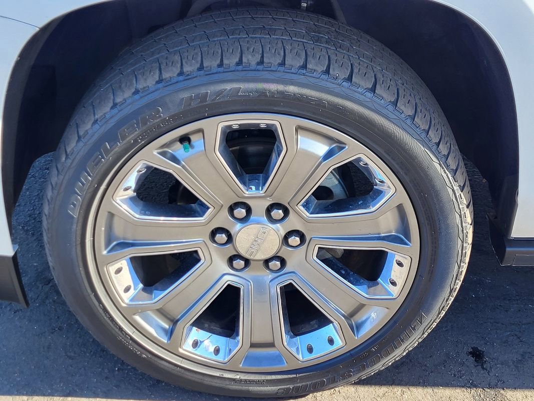 Used 2016 GMC Yukon XL Denali w/ Open Road Package image 28