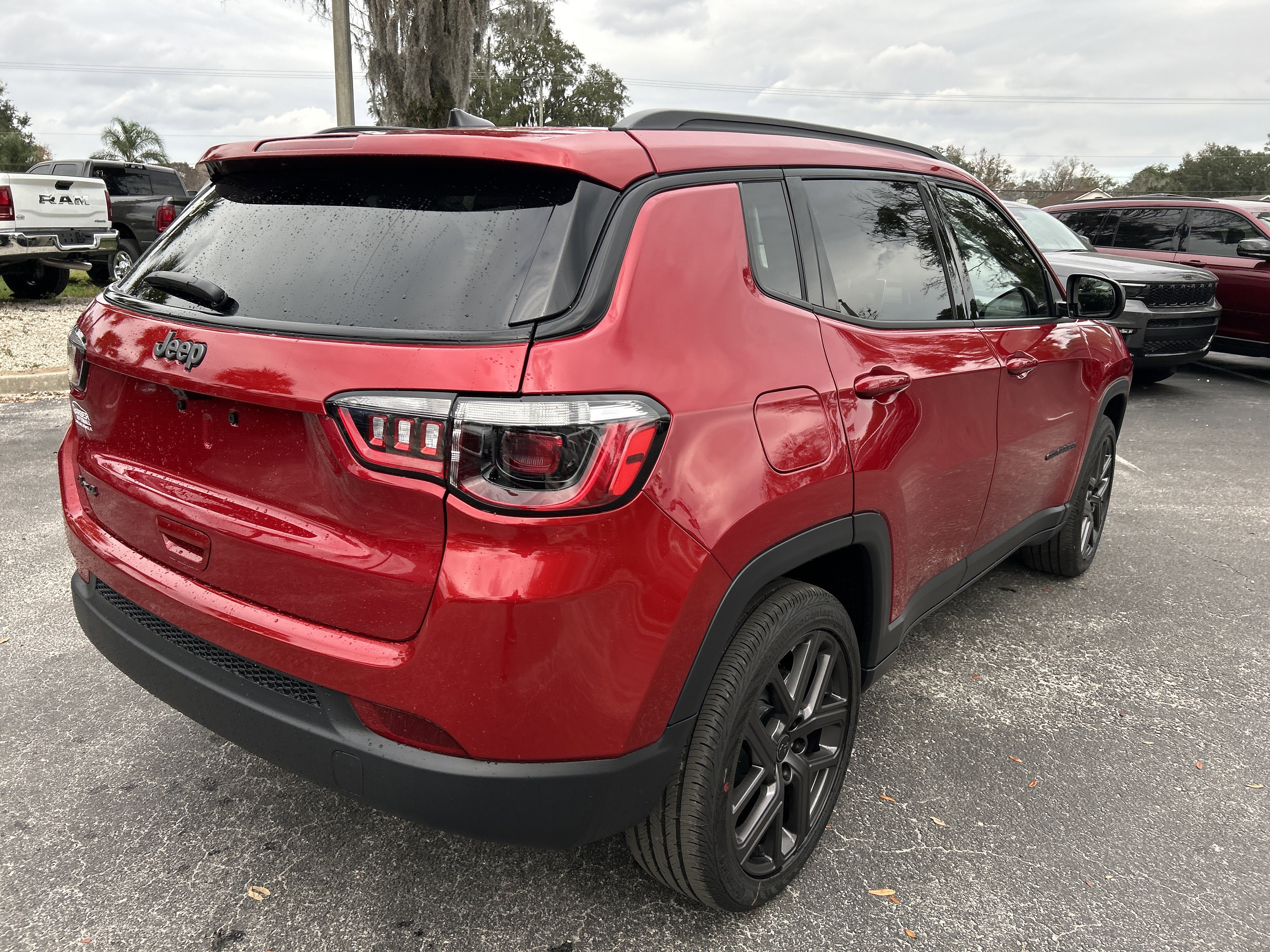 New 2026 Jeep Compass Latitude image 7