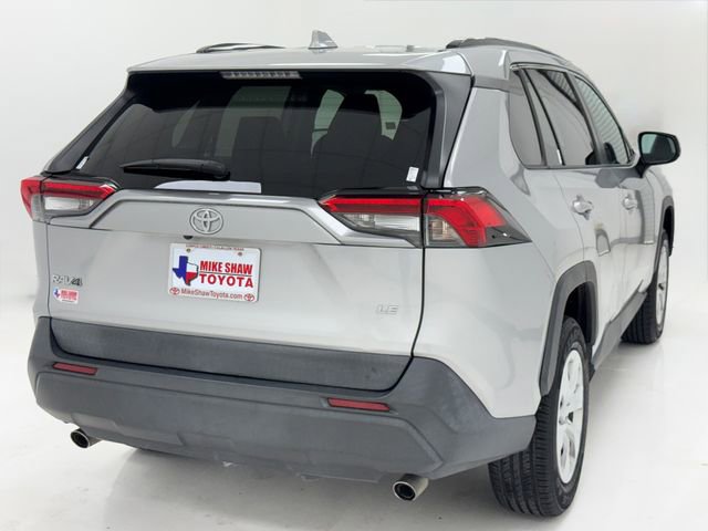 Used 2020 Toyota RAV4 LE FWD image 40