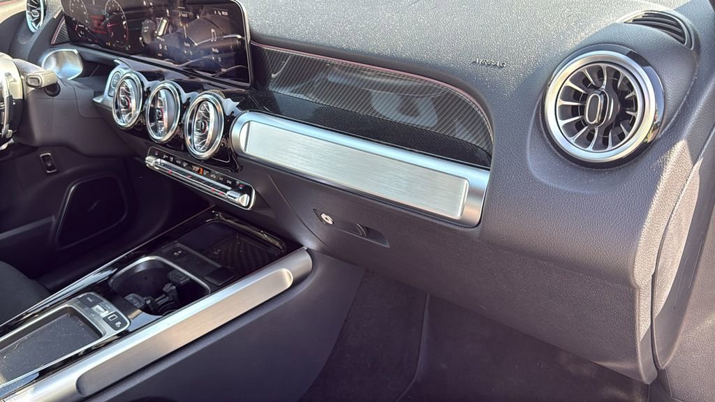 Certified 2025 Mercedes-Benz GLB 35 AMG 4MATIC image 13