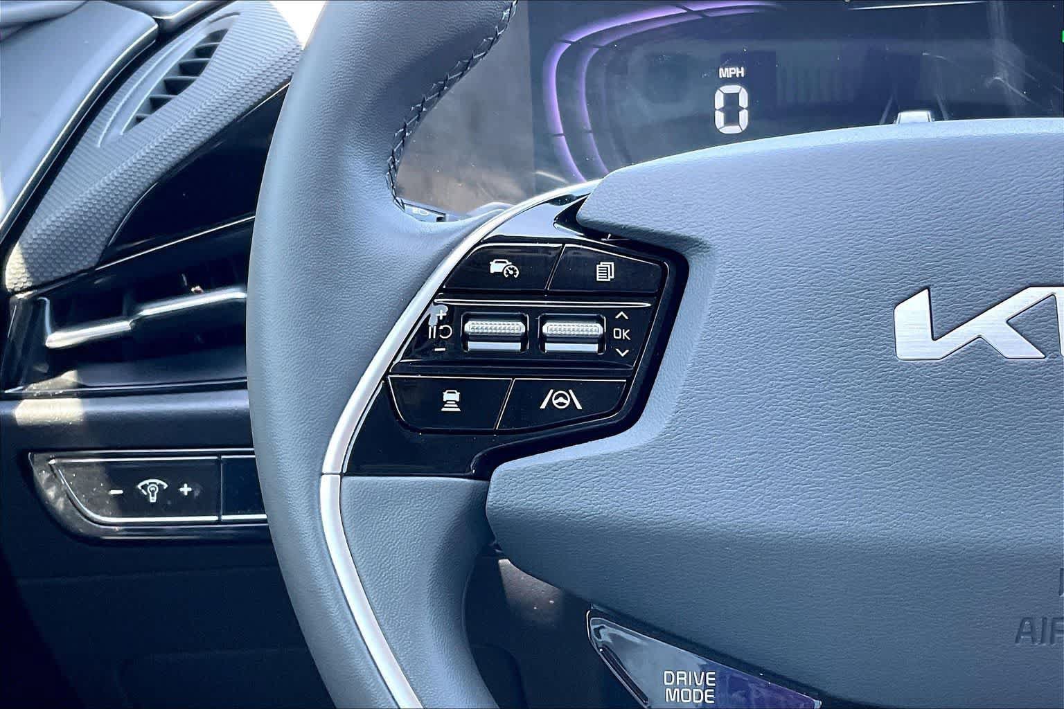 Certified 2023 Kia Niro EX Touring FWD image 24