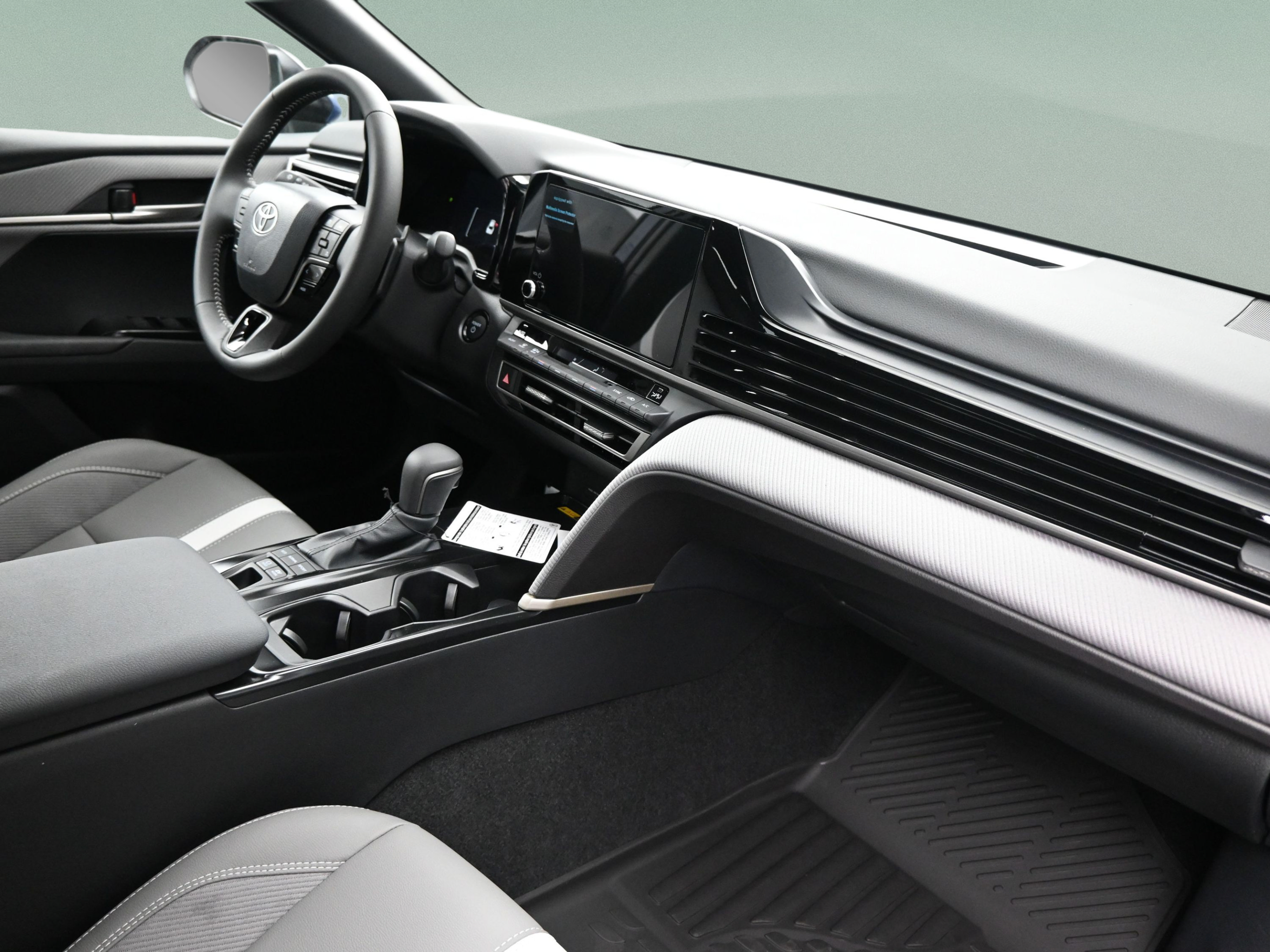 New 2026 Toyota Camry SE FWD image 31