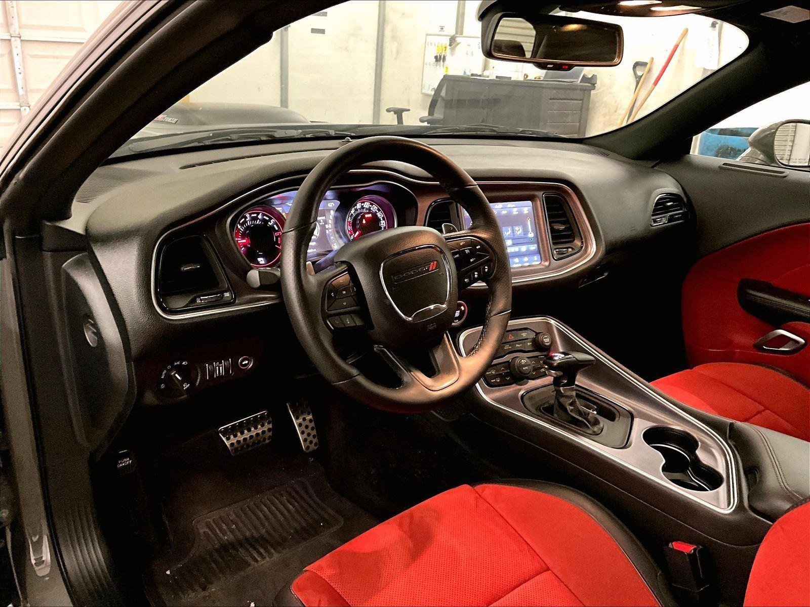 Used 2018 Dodge Challenger R/T Scat Pack RWD image 12