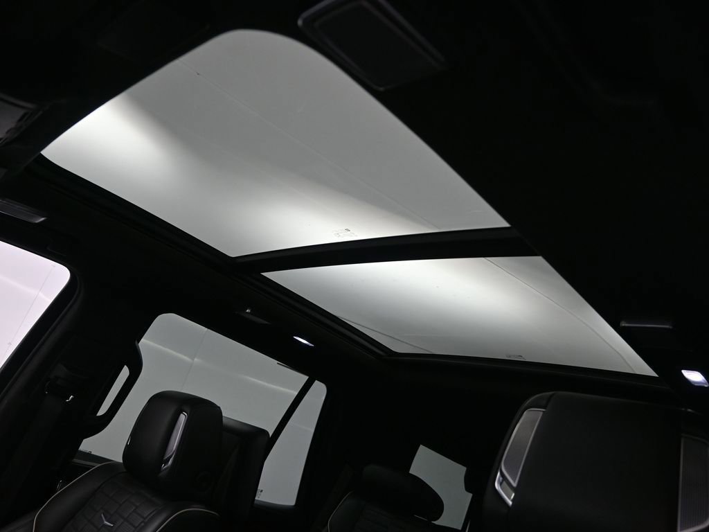 Used 2021 Cadillac Escalade Premium Luxury Platinum image 30