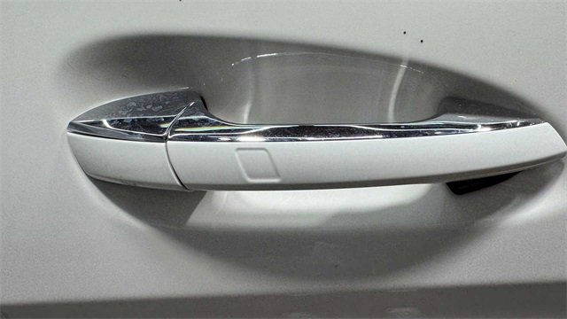 Used 2016 Mercedes-Benz GLE 350 w/ Premium Package image 11