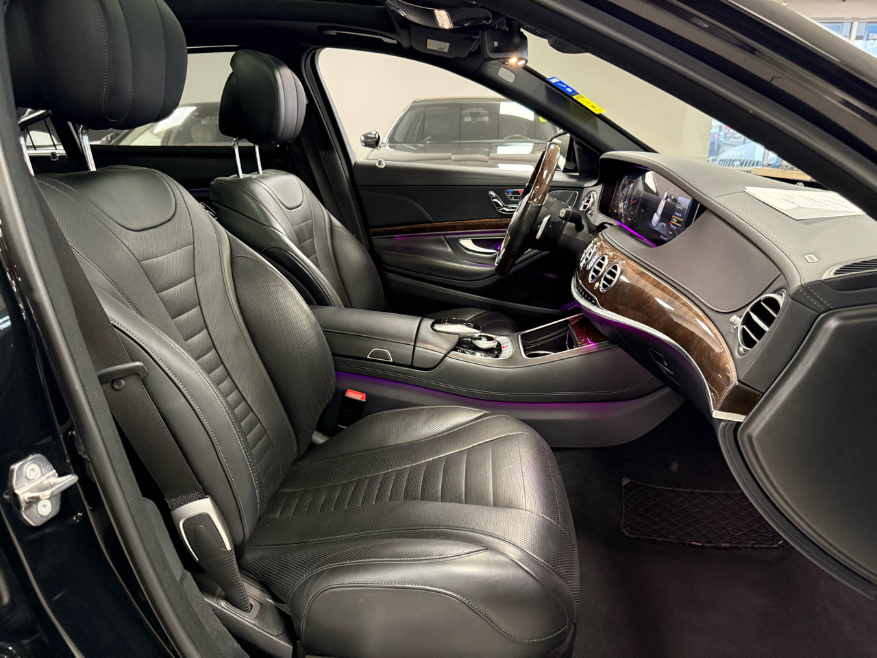 Used 2018 Mercedes-Benz S 560 Sedan image 23