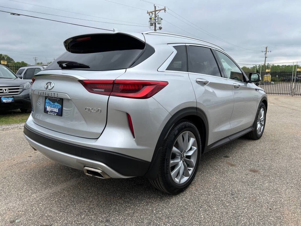 Used 2021 INFINITI QX50 Luxe w/ Cargo Package image 7