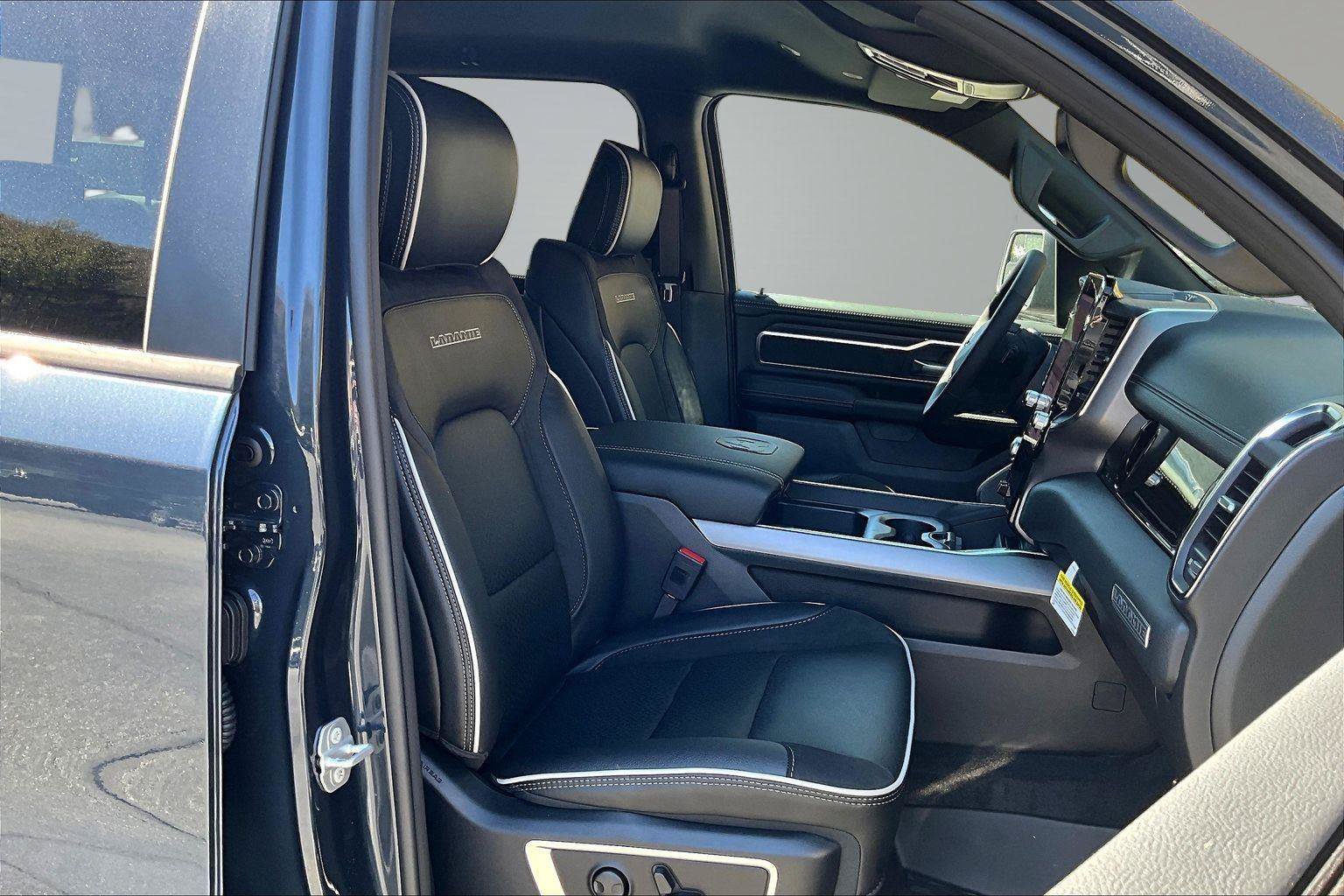 New 2026 RAM 1500 Laramie AWD/4WD image 8