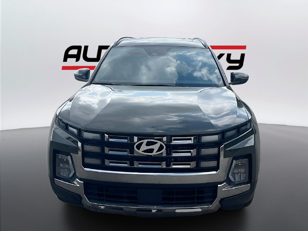 Used 2025 Hyundai Santa Cruz Limited AWD/4WD image 2
