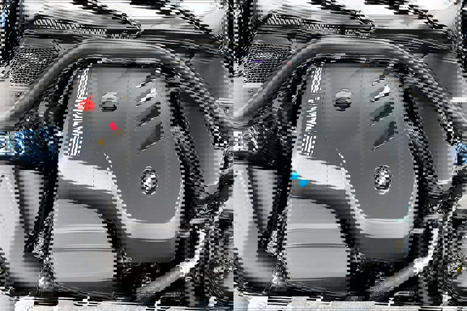 Certified 2025 BMW 330i Sedan image 31