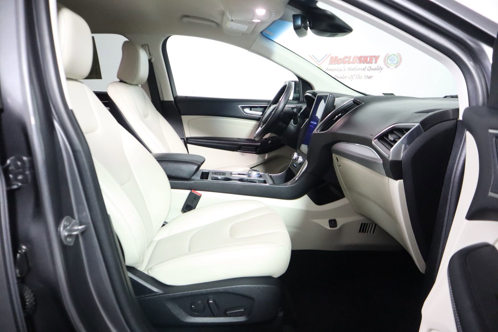 Used 2021 Ford Edge Titanium w/ Cargo Accessory Package image 34