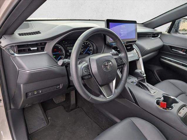 Certified 2023 Toyota Venza XLE image 9