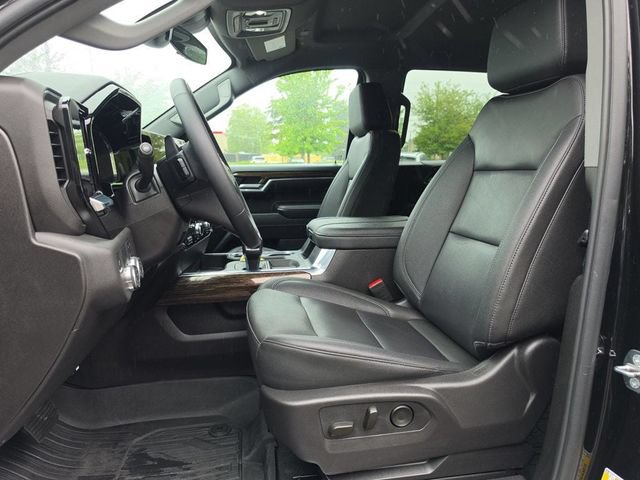 Used 2024 GMC Sierra 1500 Elevation w/ Elevation Premium Package RWD image 9