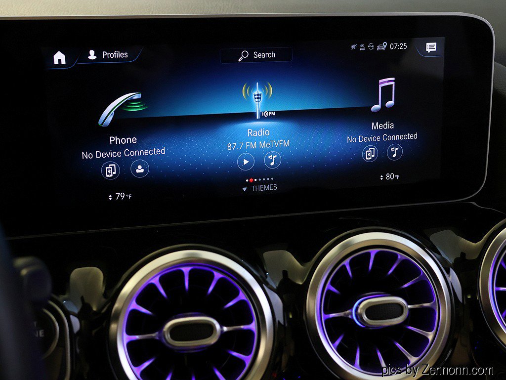 Used 2021 Mercedes-Benz GLA 250 4MATIC image 19