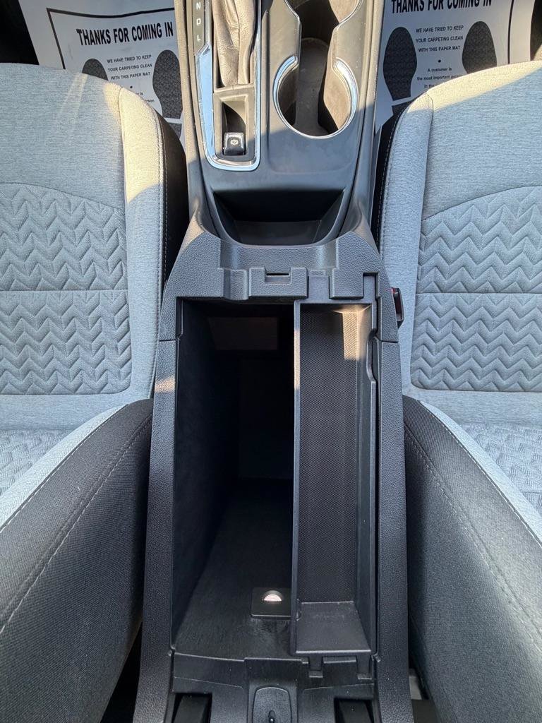 Used 2023 Chevrolet Equinox LS w/ LS Convenience Package FWD image 23