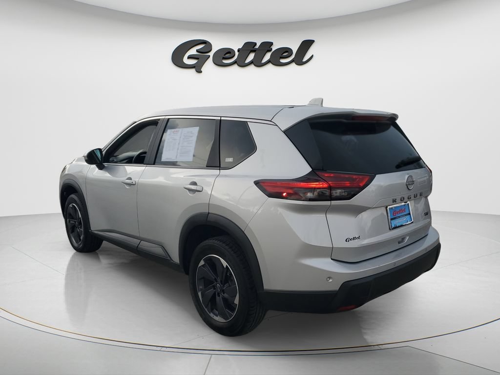 Used 2024 Nissan Rogue SV FWD image 7