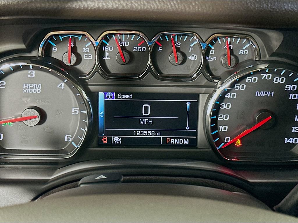 Used 2015 Chevrolet Suburban LTZ RWD image 12