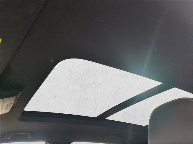 Used 2022 Volkswagen Atlas Cross Sport SE image 16