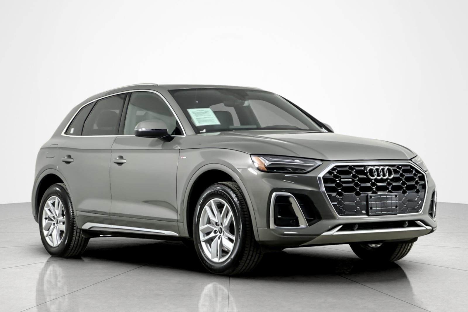 Used 2023 Audi Q5 2.0T Premium w/ Convenience Package image 7