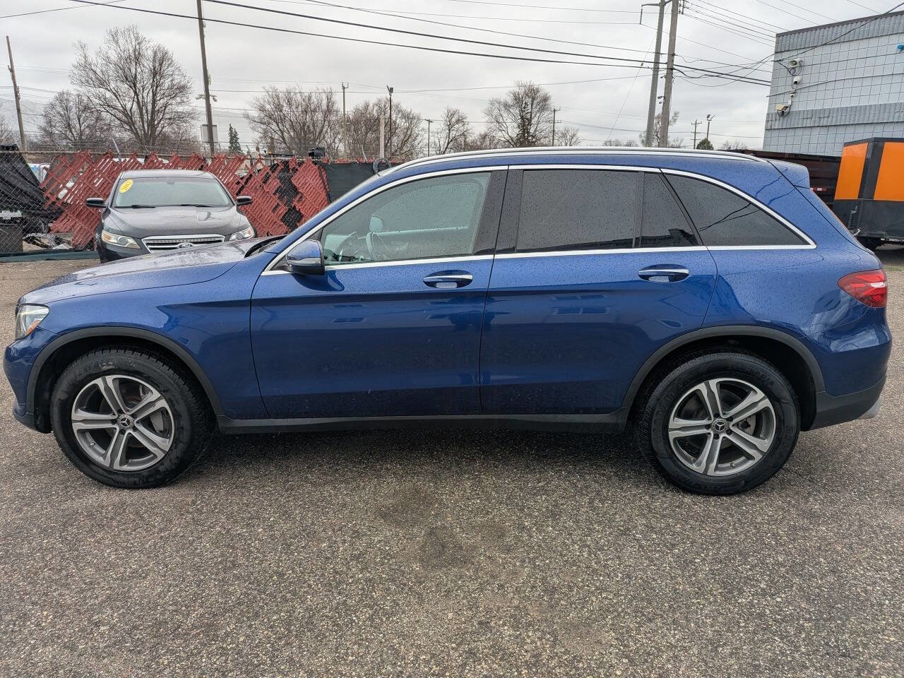 Used 2019 Mercedes-Benz GLC 300 4MATIC image 4