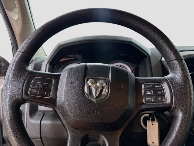 Used 2018 RAM 1500 Express AWD/4WD image 11