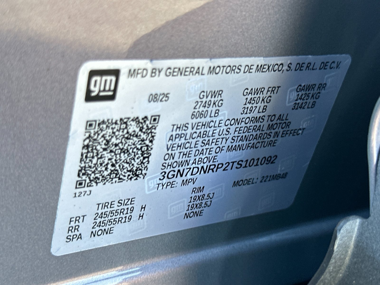 New 2026 Chevrolet Equinox EV LT FWD image 28