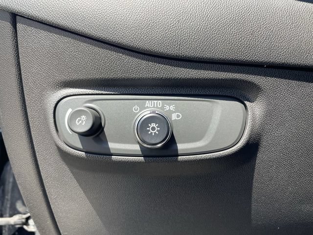 Used 2022 Chevrolet Equinox LT FWD image 17