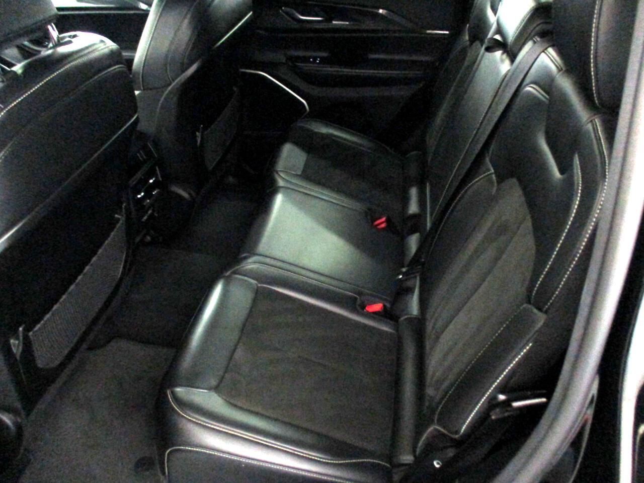 Used 2022 Jeep Grand Cherokee Altitude image 10