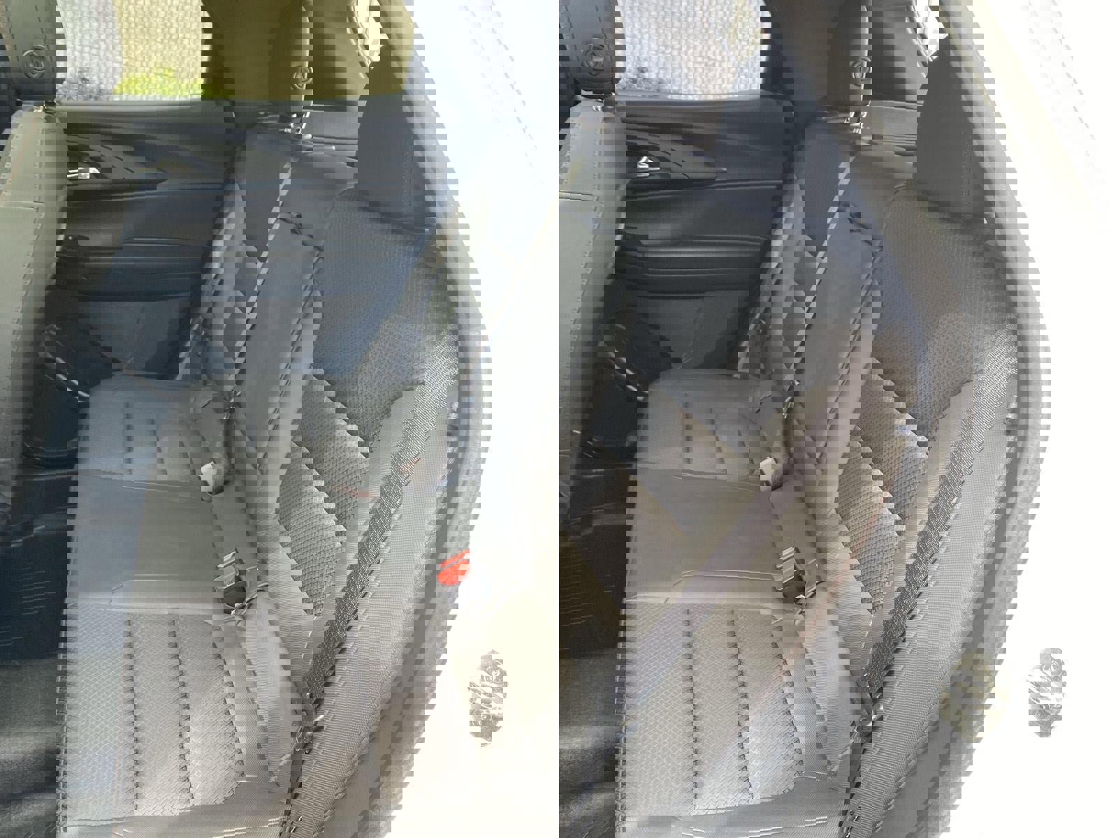 Certified 2022 Chevrolet TrailBlazer RS w/ Sun and Liftgate Package AWD/4WD image 24